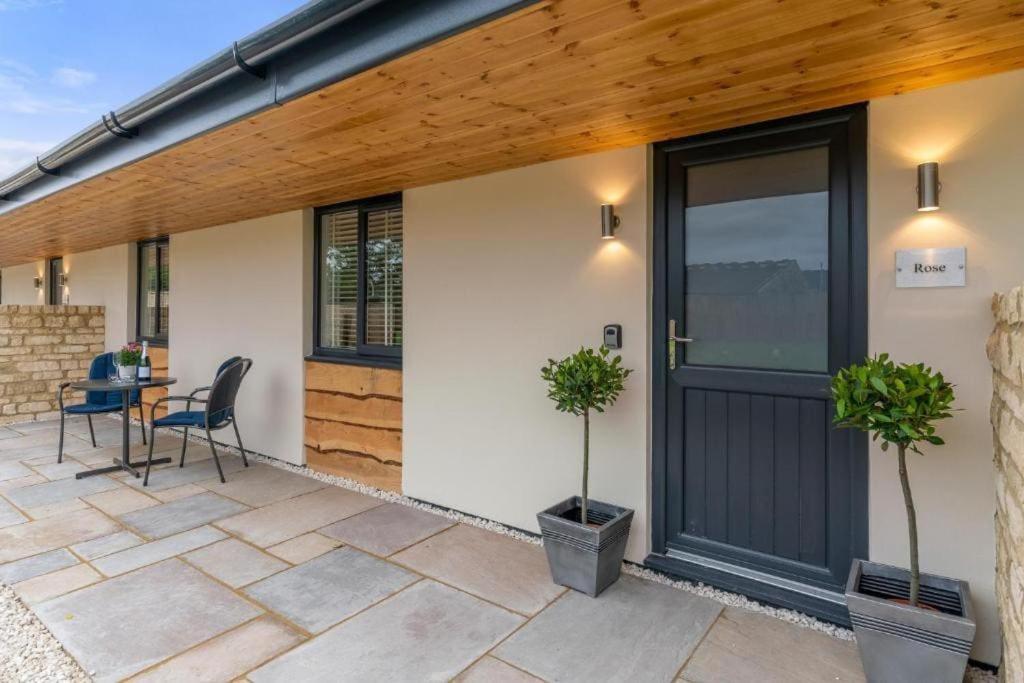Gretton  Rose Barn - Luxury Barn Accommodation In The Cotswolds المظهر الخارجي الصورة